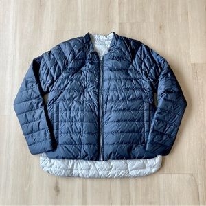 Athleta Down Jacket Reversible 2-in-1 Quilted Puffer Navy Blue Silver size M
